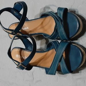 Dutchess wedge shoes